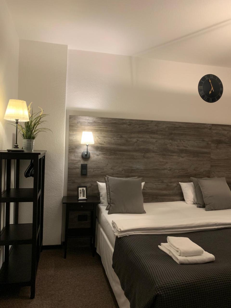Vierbettzimmer mit Gemeinschaftsbad